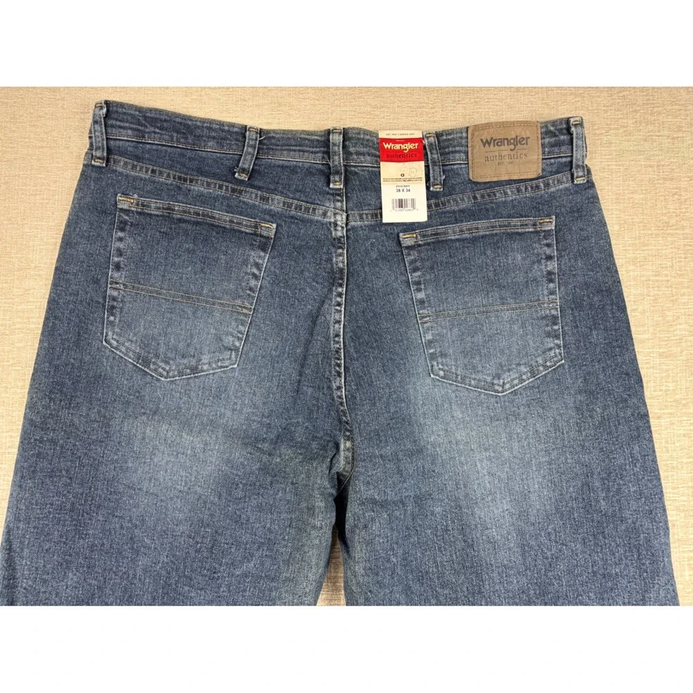 Wrangler Authentics Men's 38x34 Straight Leg Blue Medium Waste Jeans